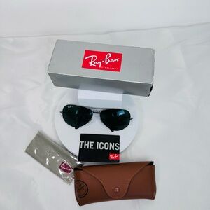 Ray-Ban Classic Aviator Sunglasses